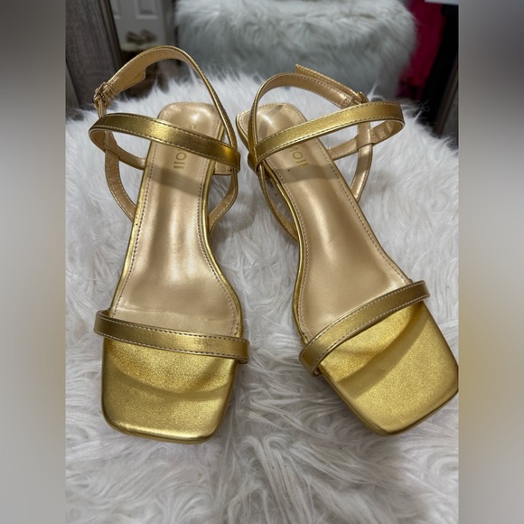 Chic Gold Strappy Heels - Picture 2 of 7